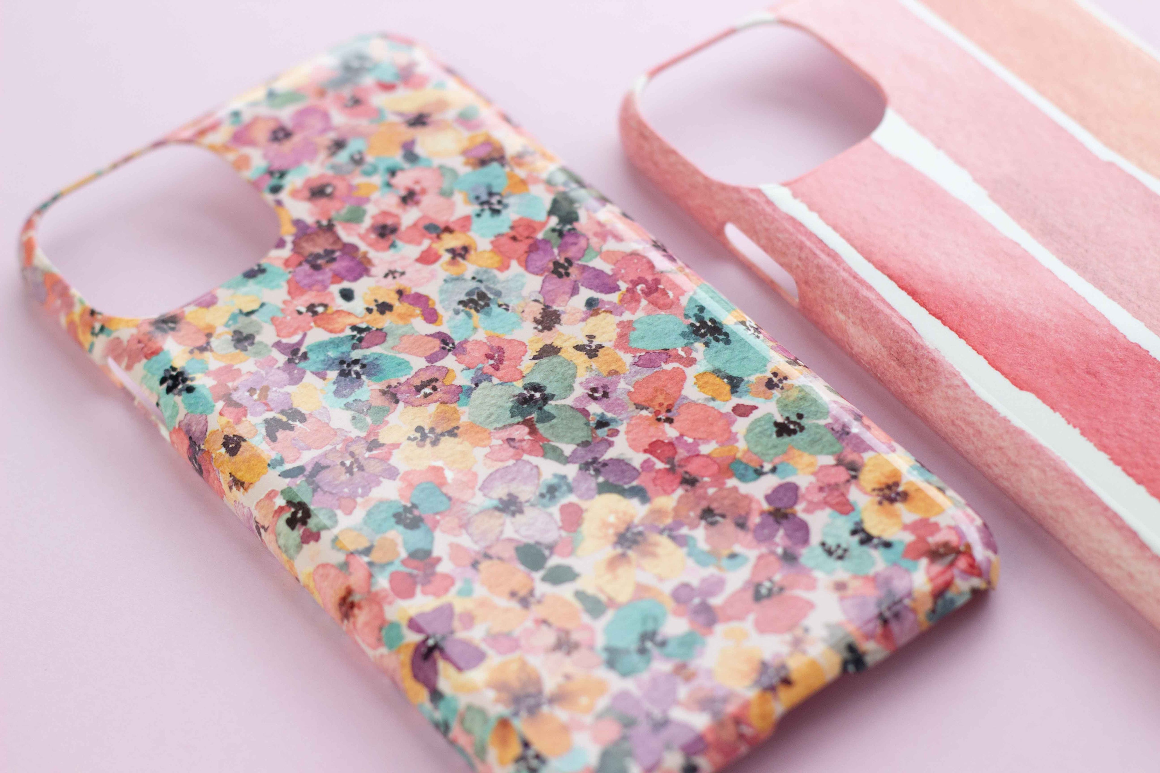 High-quality watercolor art seamless repeating pattern for phone case